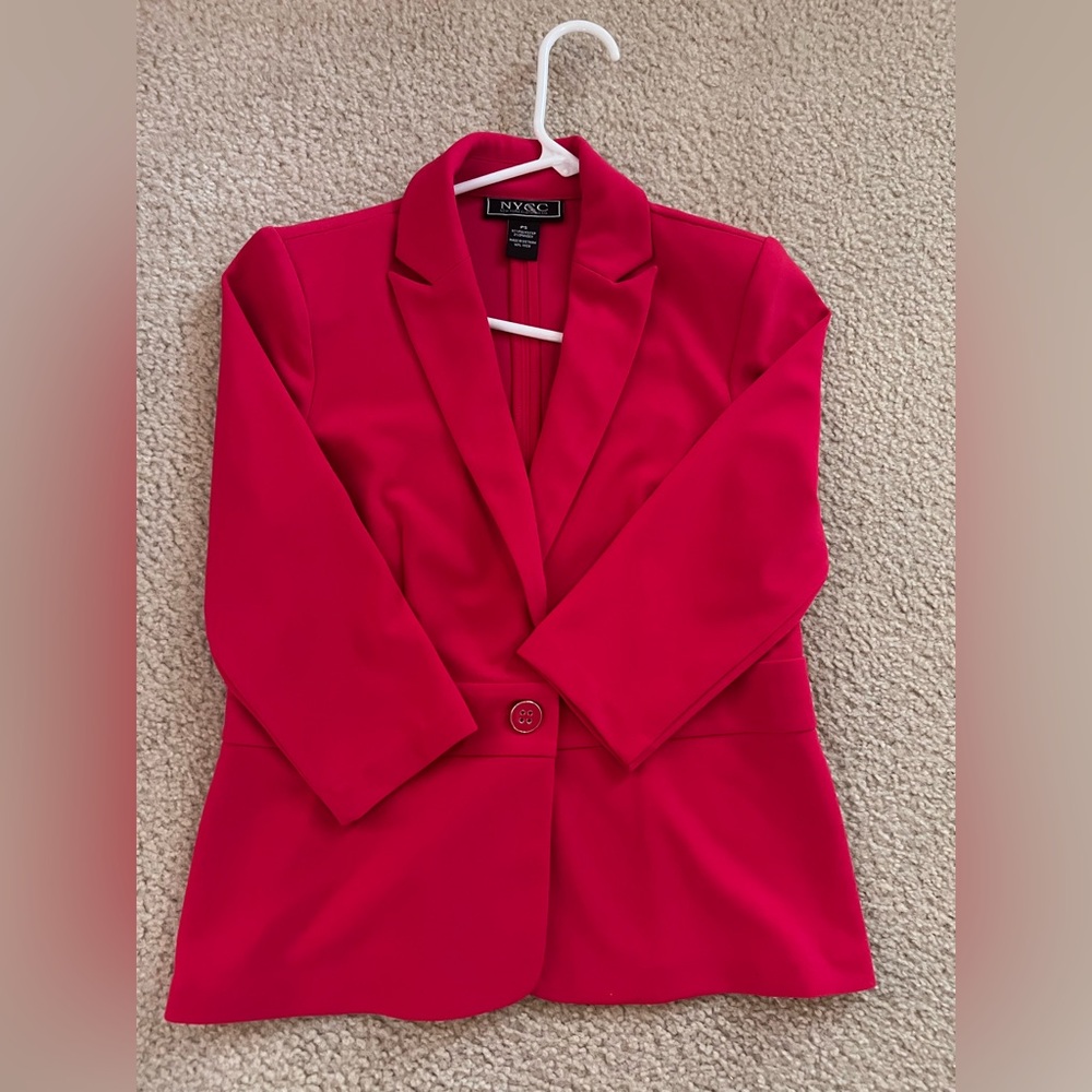 New. Blazer one button with crop sleeve